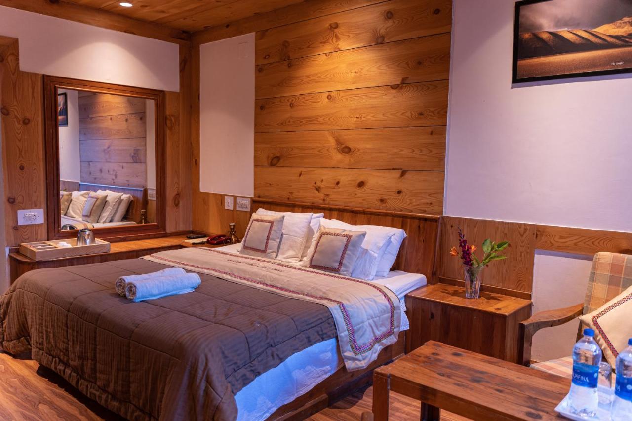 The Conifer Hotel Manāli Eksteriør billede