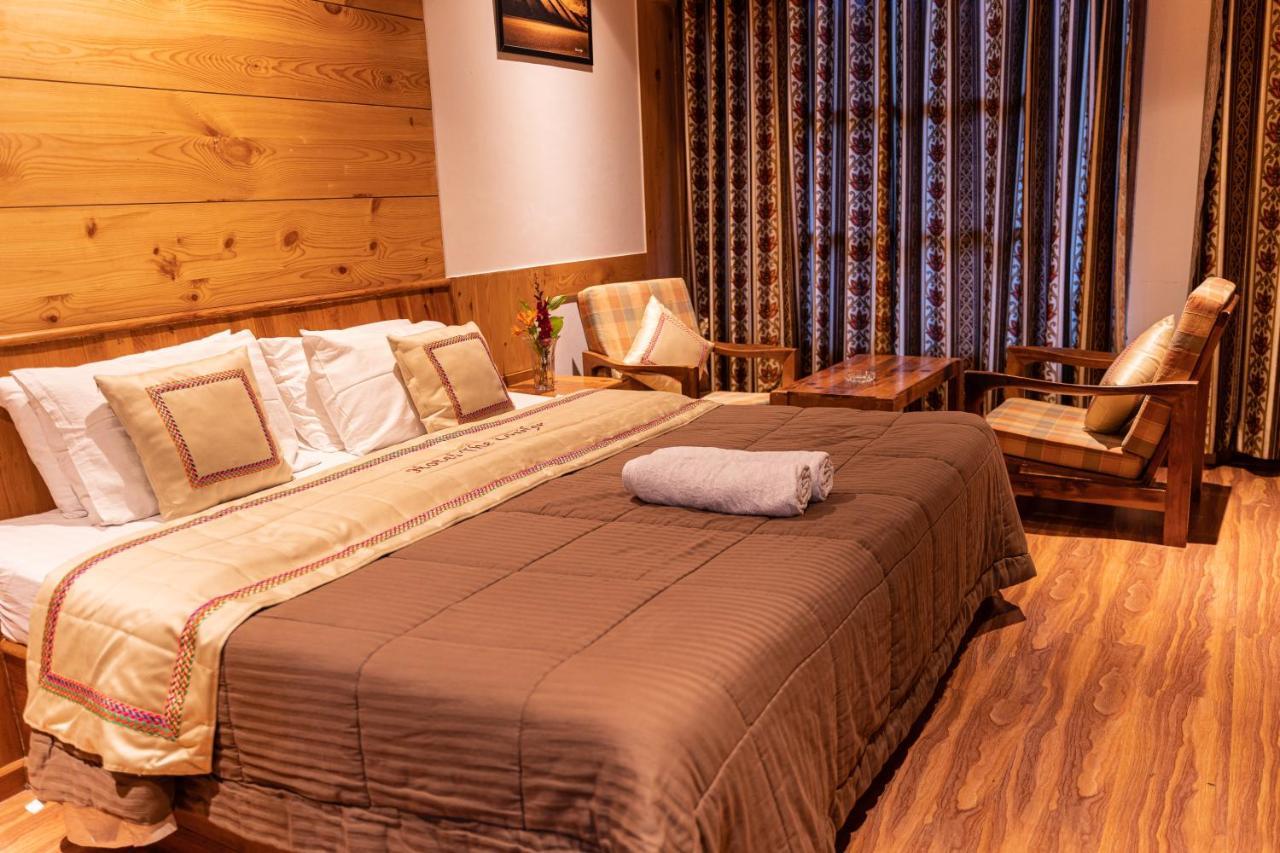 The Conifer Hotel Manāli Eksteriør billede