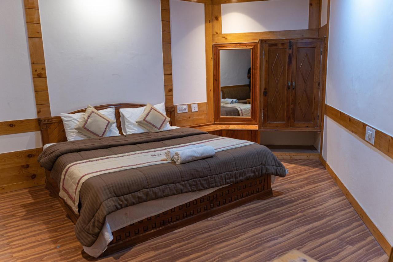 The Conifer Hotel Manāli Eksteriør billede