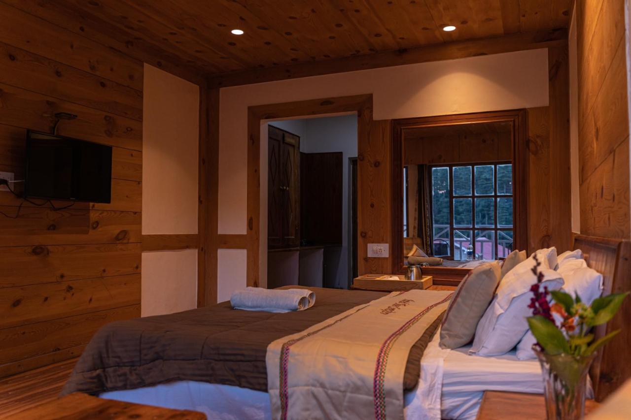 The Conifer Hotel Manāli Eksteriør billede