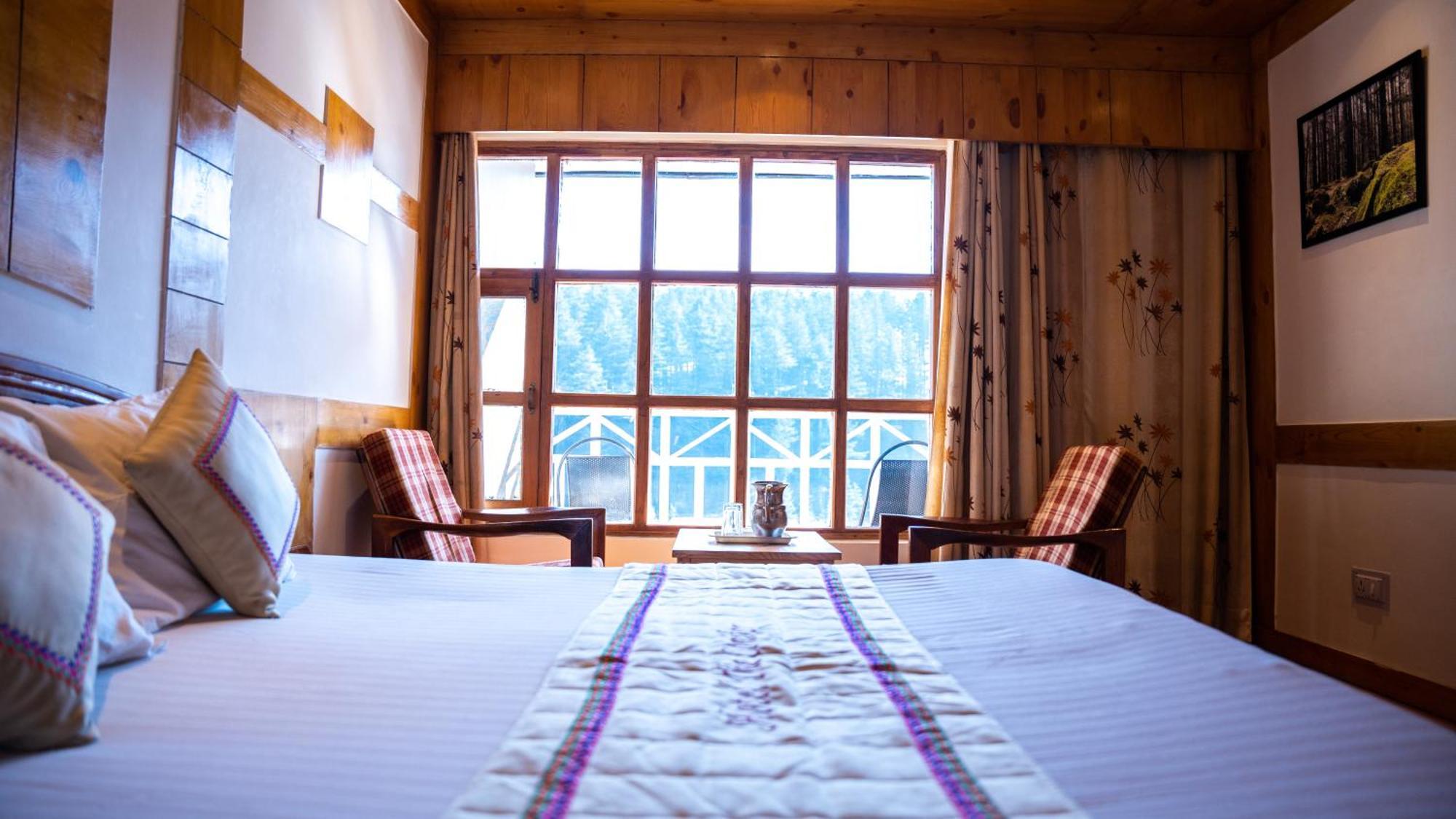 The Conifer Hotel Manāli Eksteriør billede