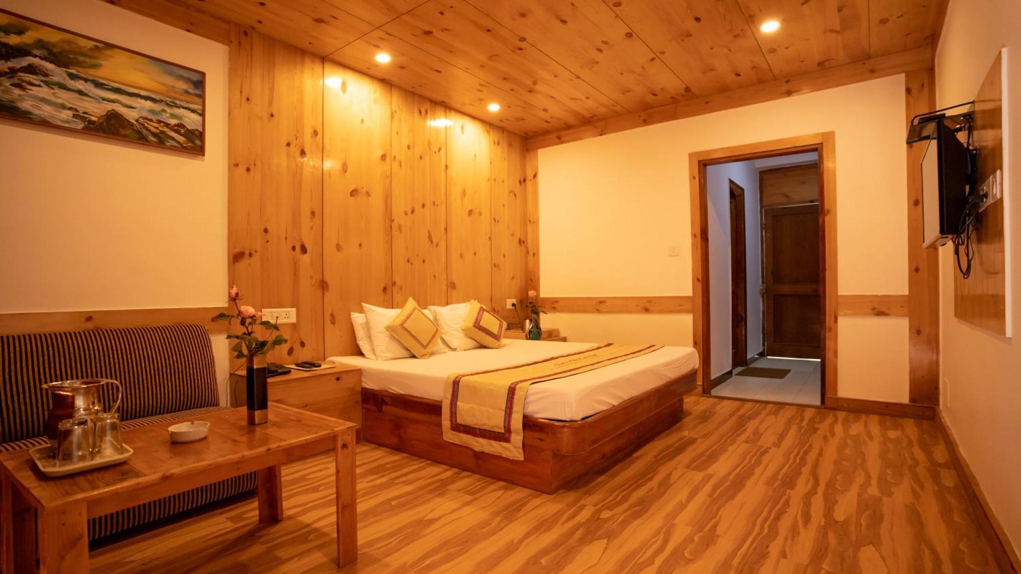 The Conifer Hotel Manāli Eksteriør billede